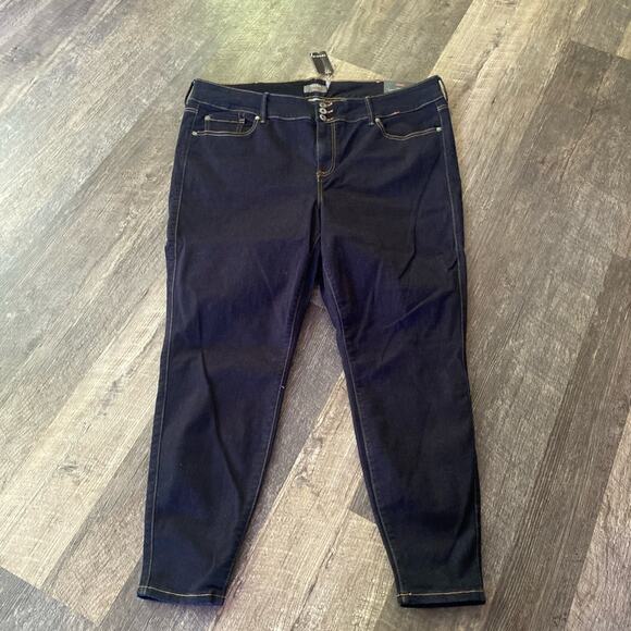 Torrid Super Soft High Rise Jegging - Picture 4 of 13